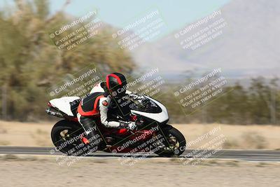 media/Dec-01-2025-Moto Forza (Mon) [[2daa91e15f]]/2-Intermediate Group/Session 3 (Turn 7 Inside Pans)/